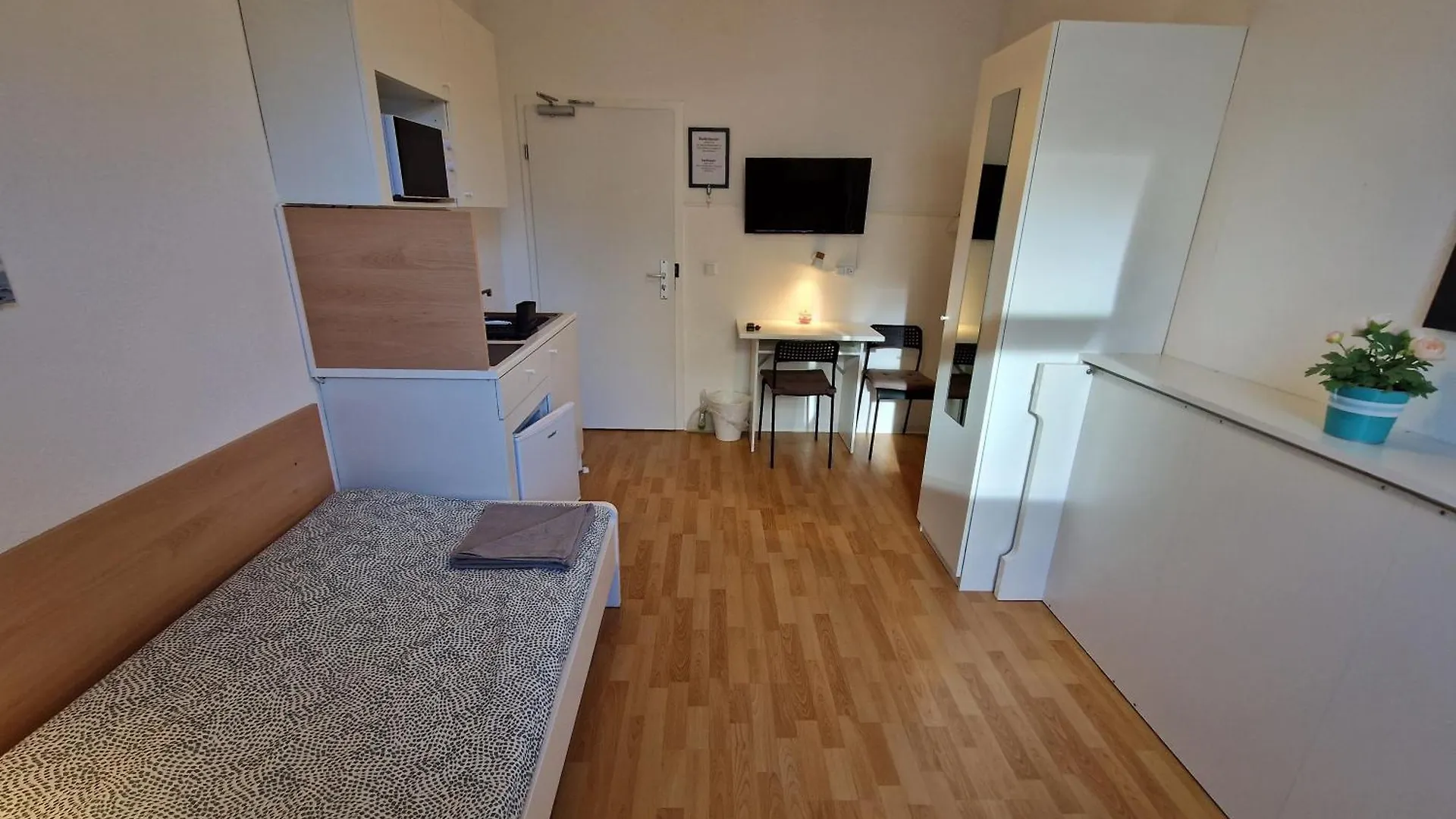 Homestay Zimmervermietung Berlin Mertens Germany